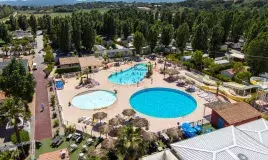La magnifique vue aérienne du camping Siblu Villages Le Montourey