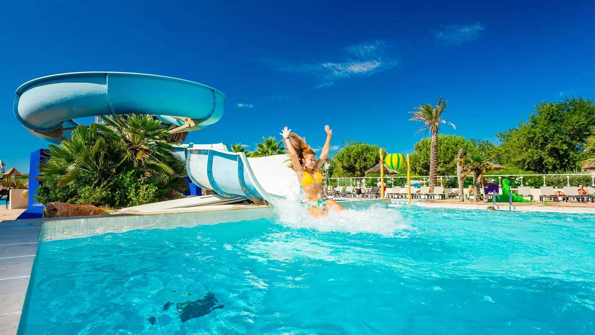 Piscine toboggan à torreille