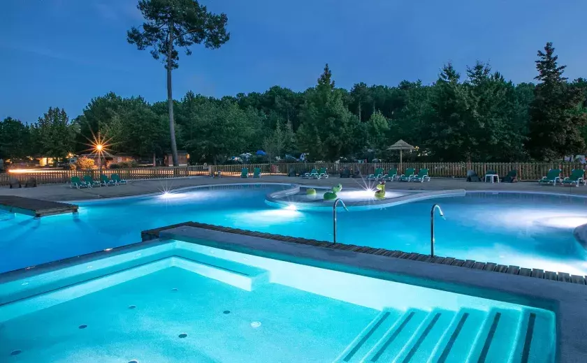 Le sublime complexe aquatique du camping Siblu Villages Le Lac à Mimizan 1