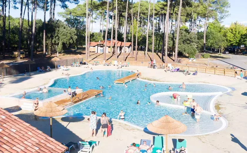 Le sublime complexe aquatique du camping Siblu Villages Le Lac à Mimizan 2