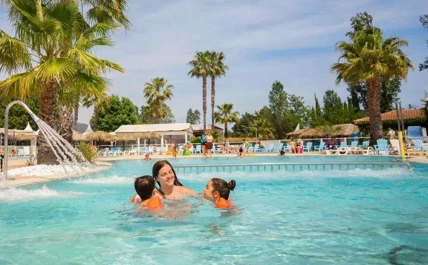 Le sublime complexe aquatique du camping Siblu Village Le Montourey 1